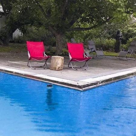 Sunolus Vineyard House