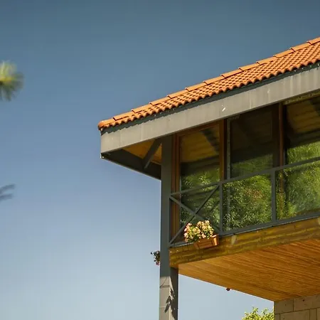 Sunolus Vineyard House Hotel
