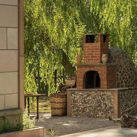 Sunolus Vineyard House Hotel 5*