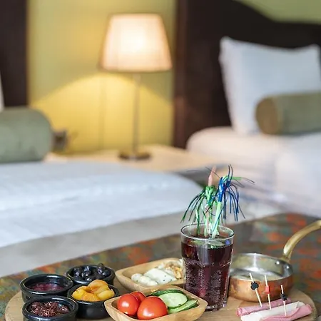 Sunolus Vineyard House Hotel